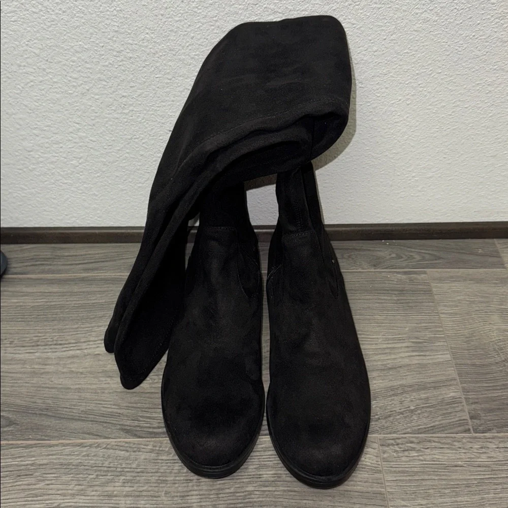 Kenneth Cole Women Medium Wind,y Over,The,Knee Boots, Black